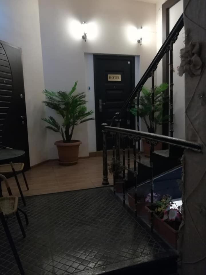 Prima Rooms Tbilisi Buitenkant foto
